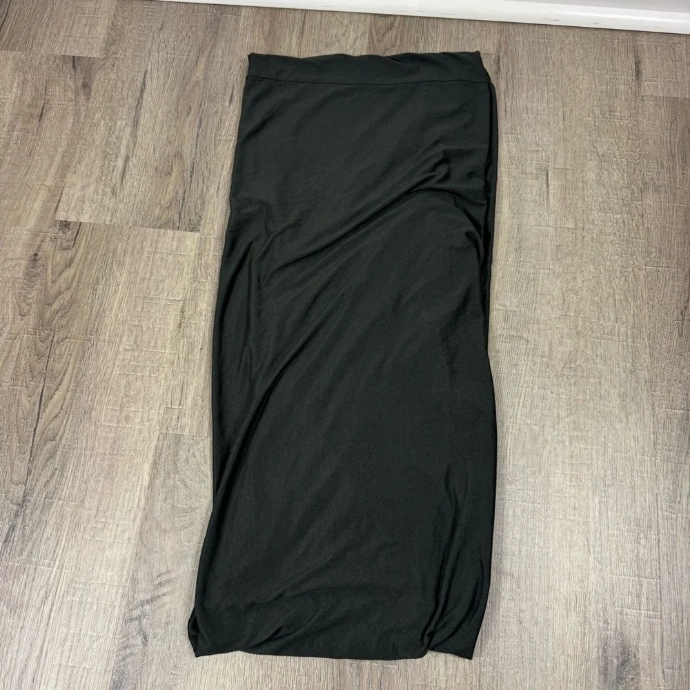 Beyond Yoga Infinity Scarf Hidden Pocket Classic Black Athleisure Layering